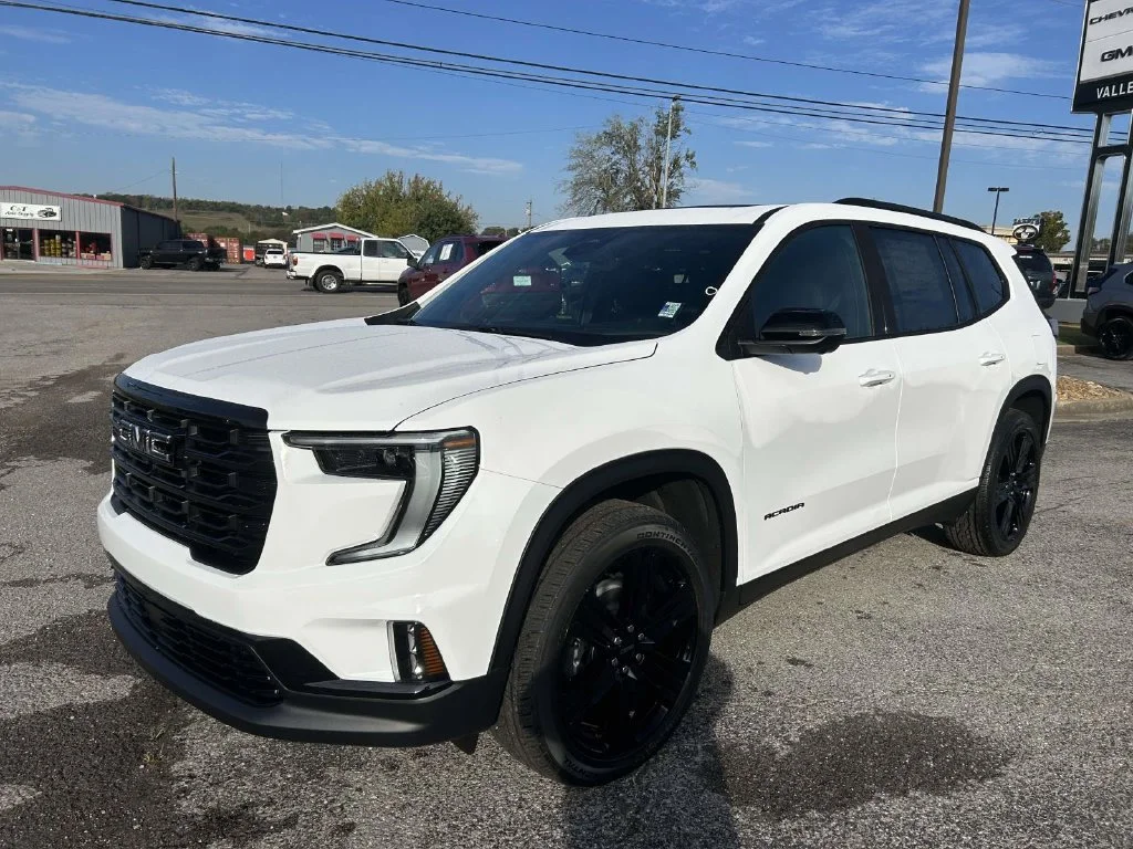 New 2027 Summit White GMC Elevation image 8