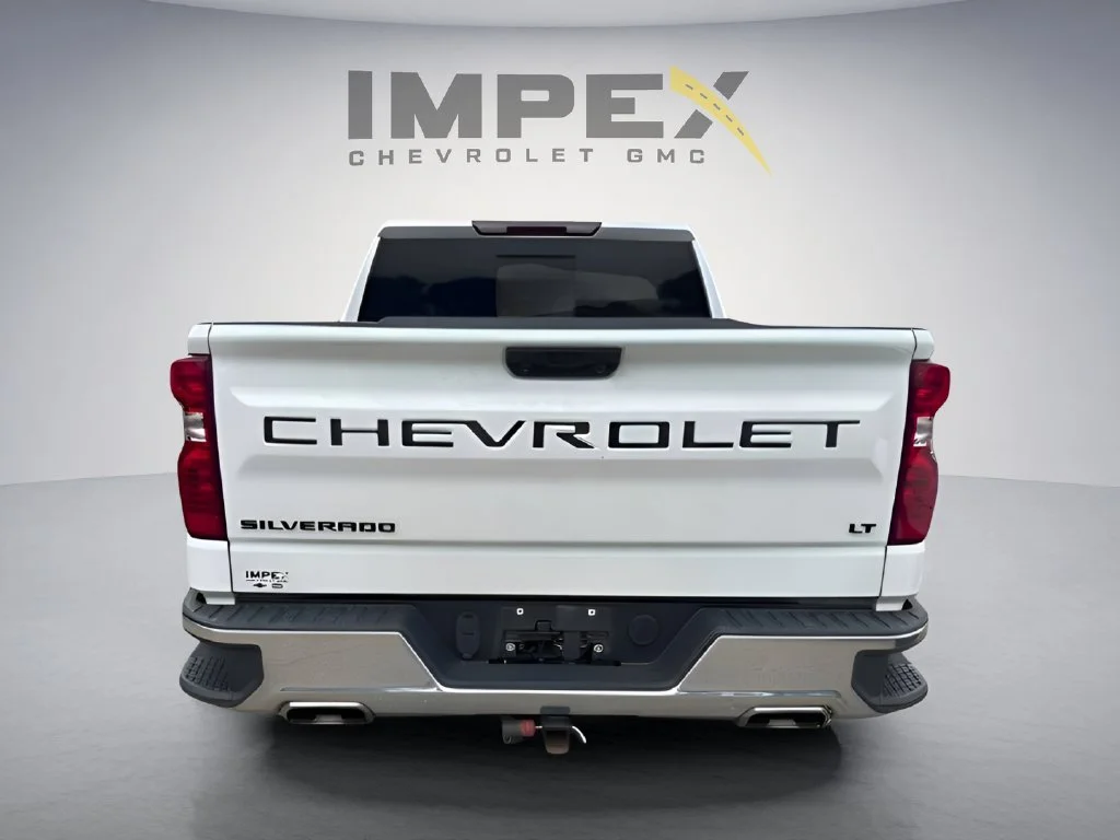Used 2024 Summit White Chevrolet LT image 10