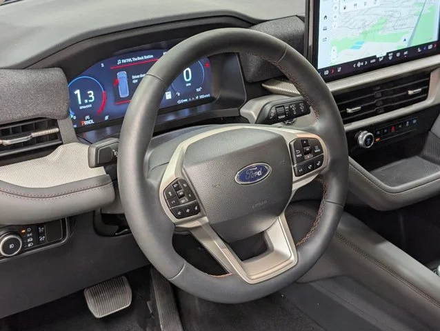 New 2026 Star White Metallic Tri-Coat Ford Active image 36