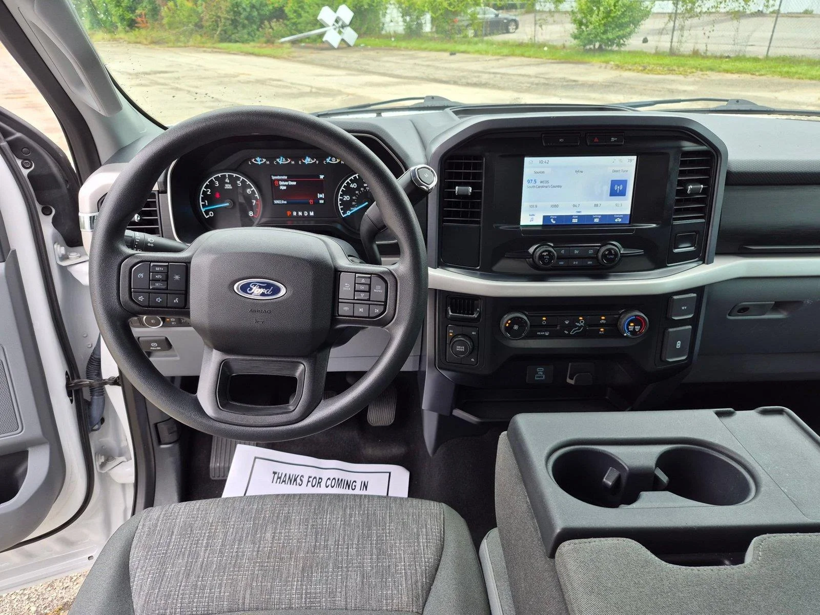 Used 2023 Oxford White Ford XLT image 25