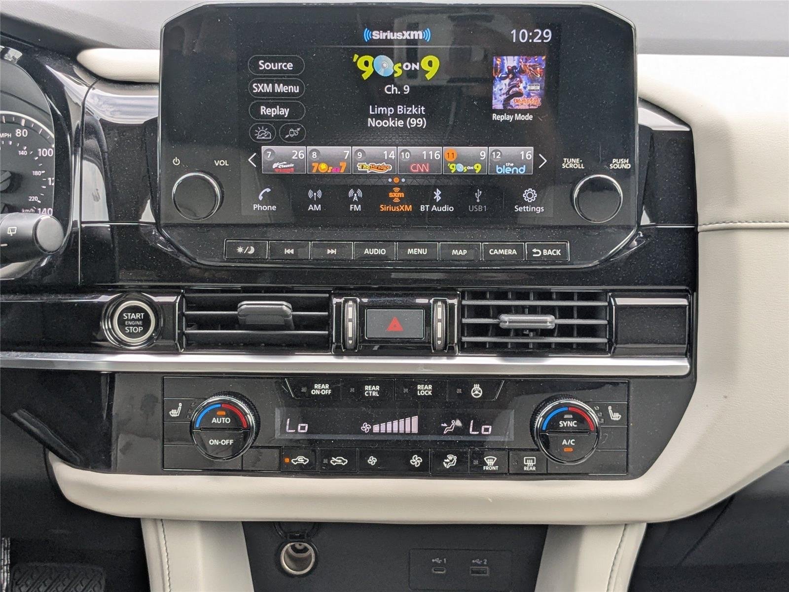 Used 2022 Deep Ocean Blue Pearl Nissan SL image 17
