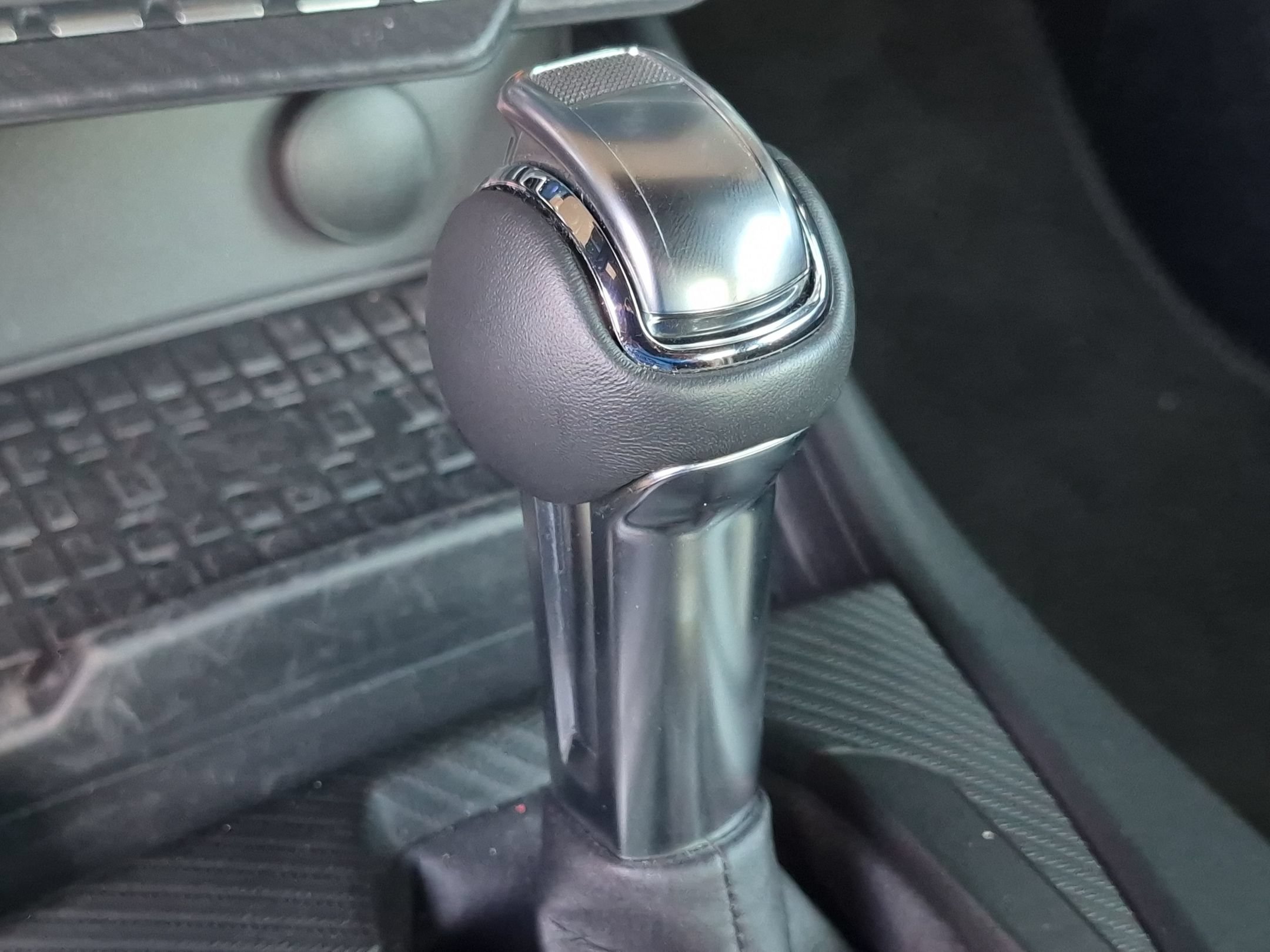 Used 2024 Silver Metallic Ford GT Premium image 25