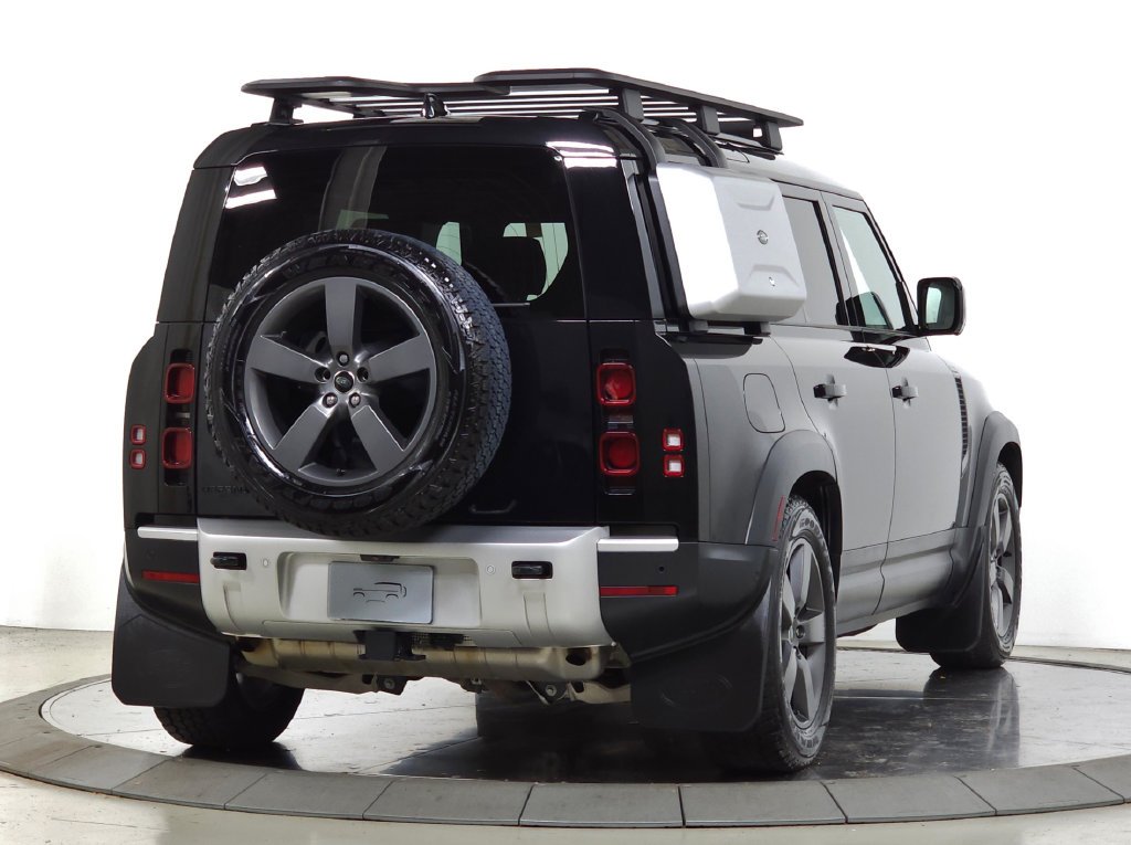Certified Used 2025 Gray Land Rover S image 6