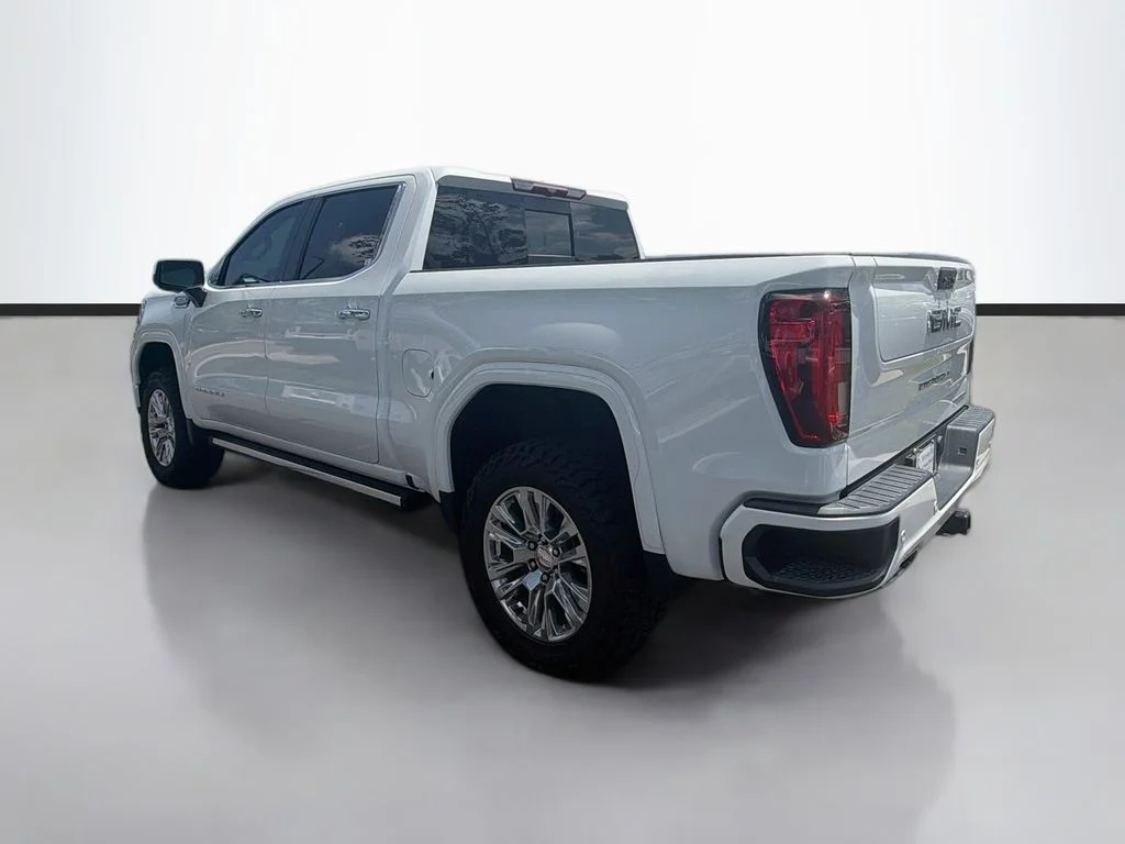 Used 2023 White GMC Denali image 7