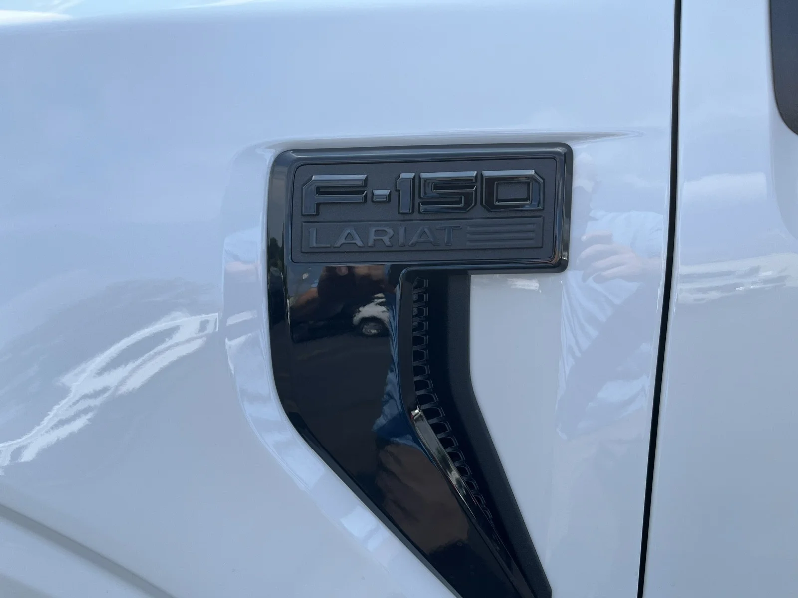 New 2026 Star White Metallic Tri-Coat Ford Lariat® image 25