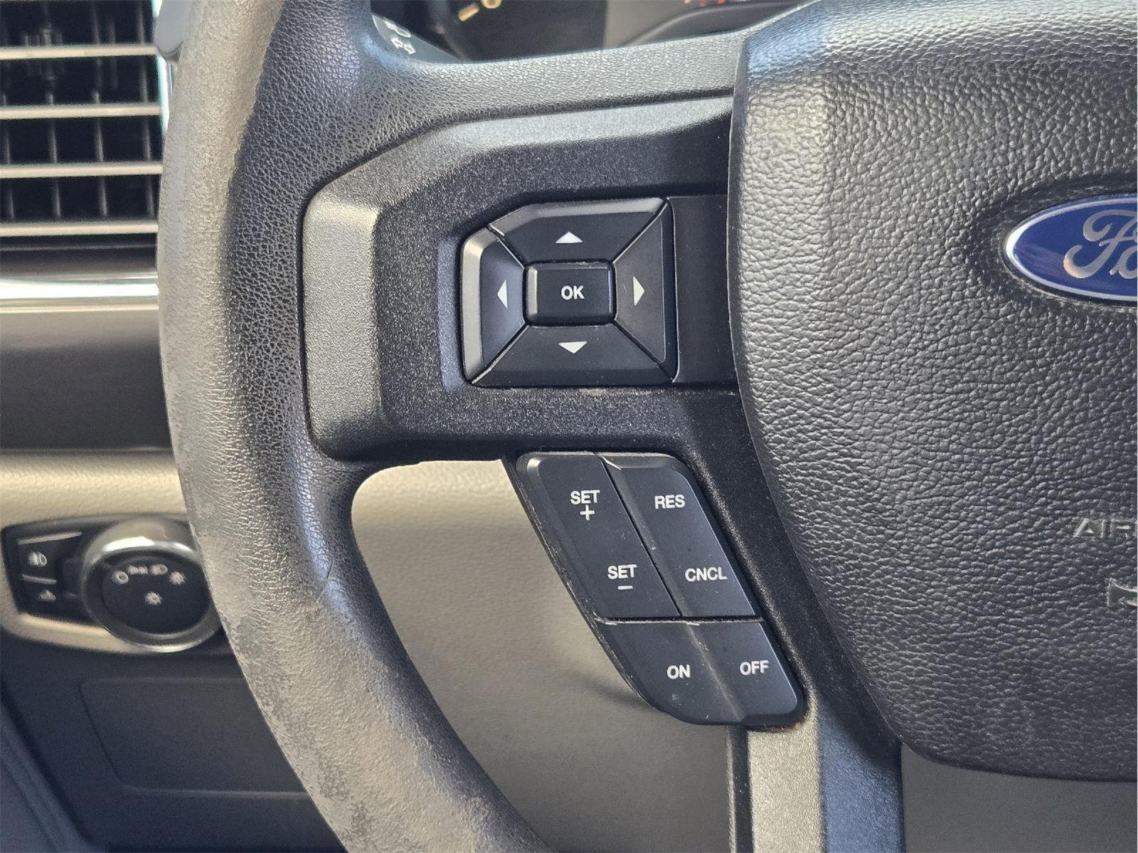 Used 2016 Oxford White FORD  image 28