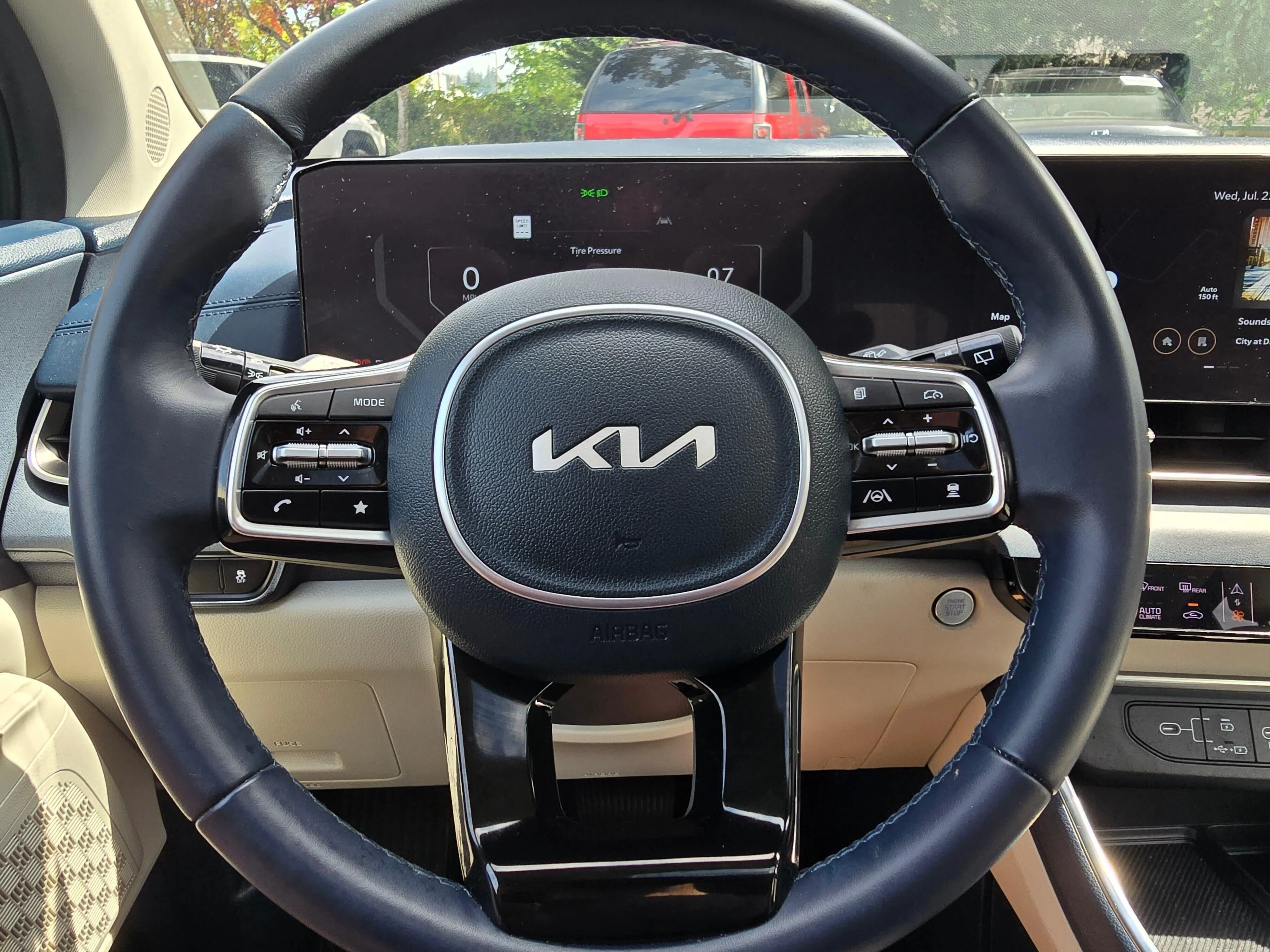 Used 2025 Ceramic White Kia SX image 15