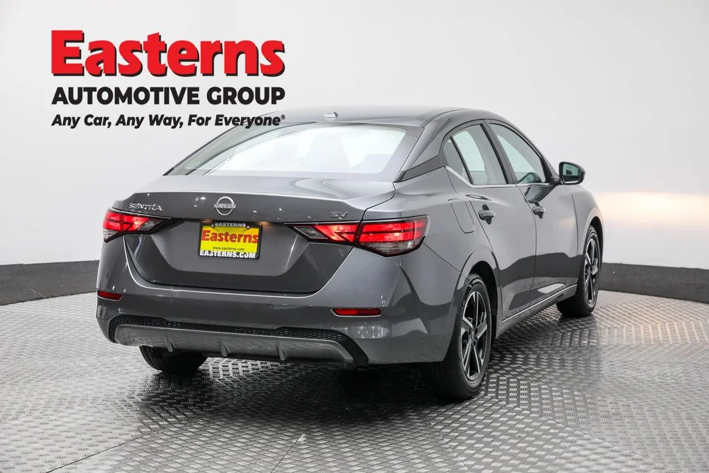 Used 2024 Gray Nissan SV image 5