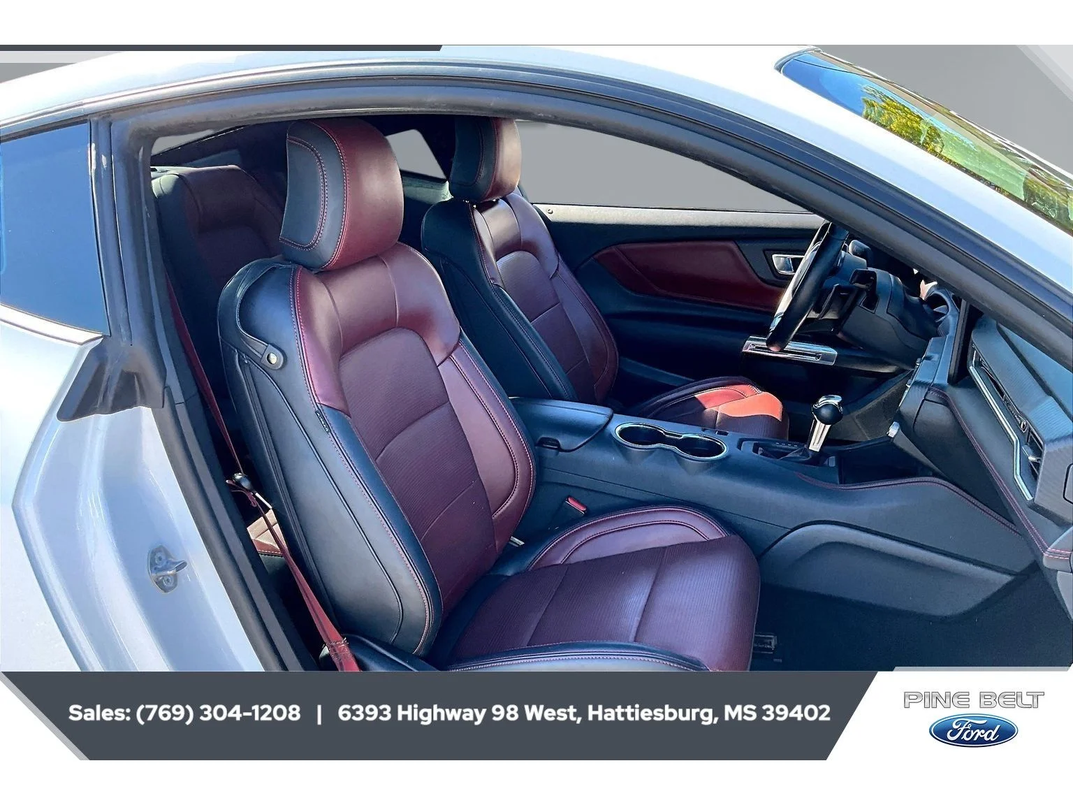 Used 2025 Oxford White Ford GT Premium image 6