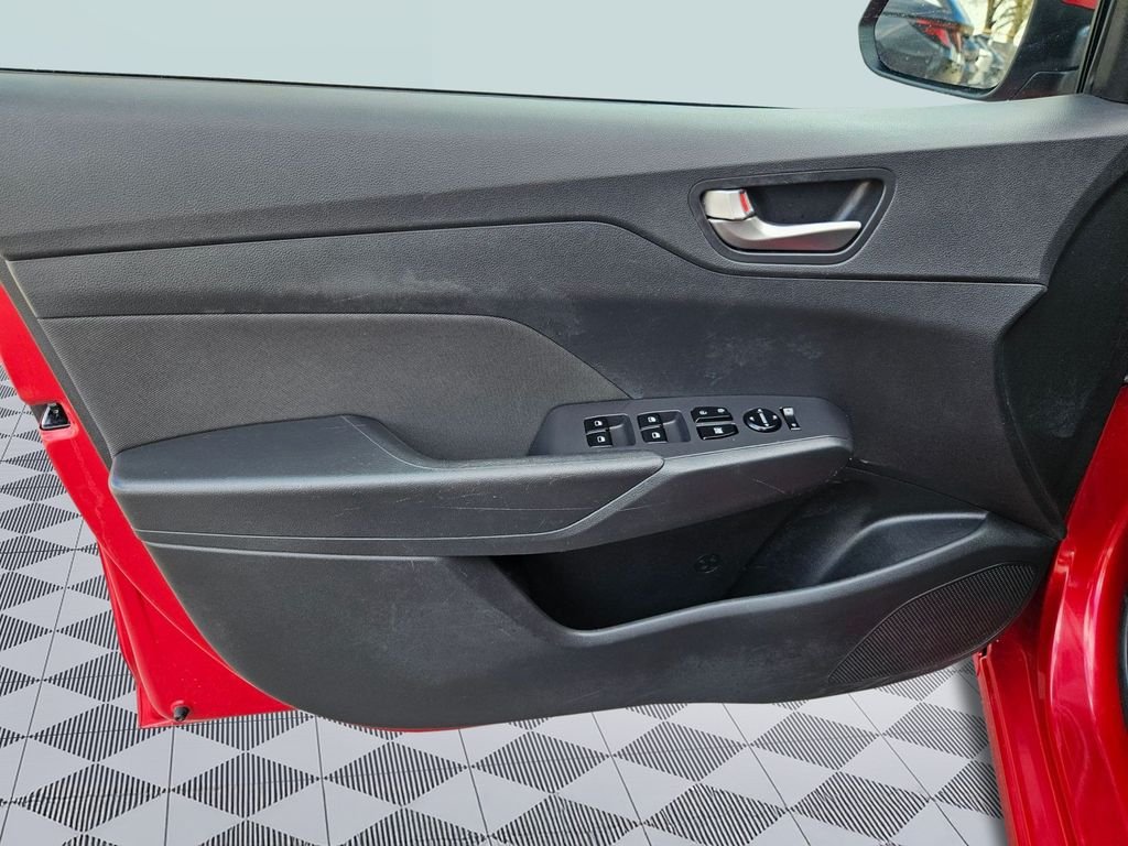 Used 2021 Pomegranate Red Metallic Hyundai SE image 9