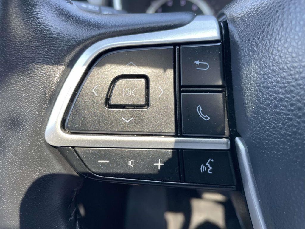2023 Toyota Highlander XLE - Photo 32