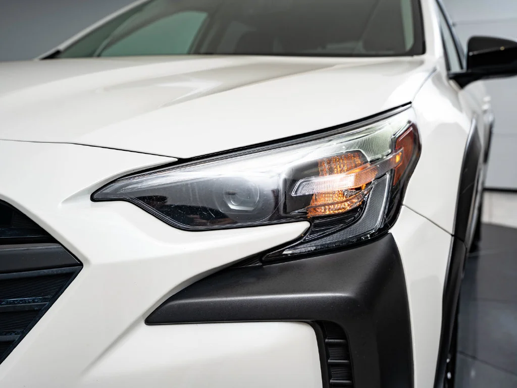 Used 2025 Crystal White Pearl Subaru Onyx Edition XT image 15