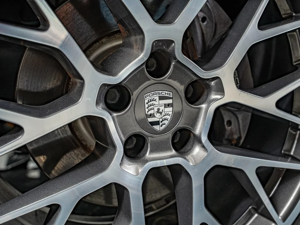 Used 2018 White Porsche  image 15