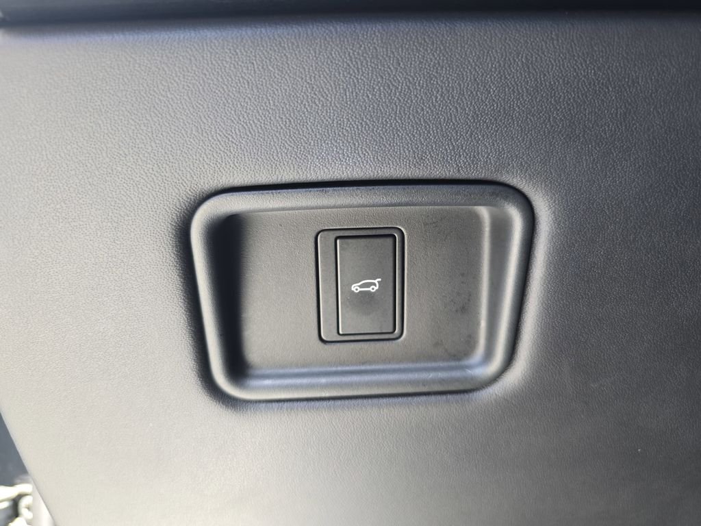 Certified Used 2023 Black Land Rover SV image 31
