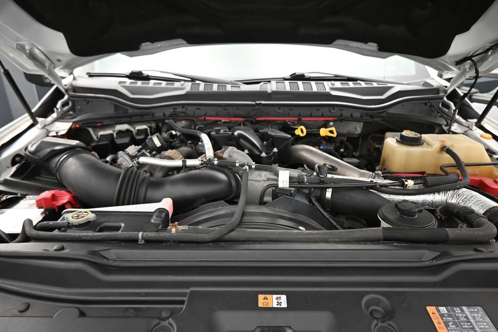 Used 2017 White Ford XL image 28