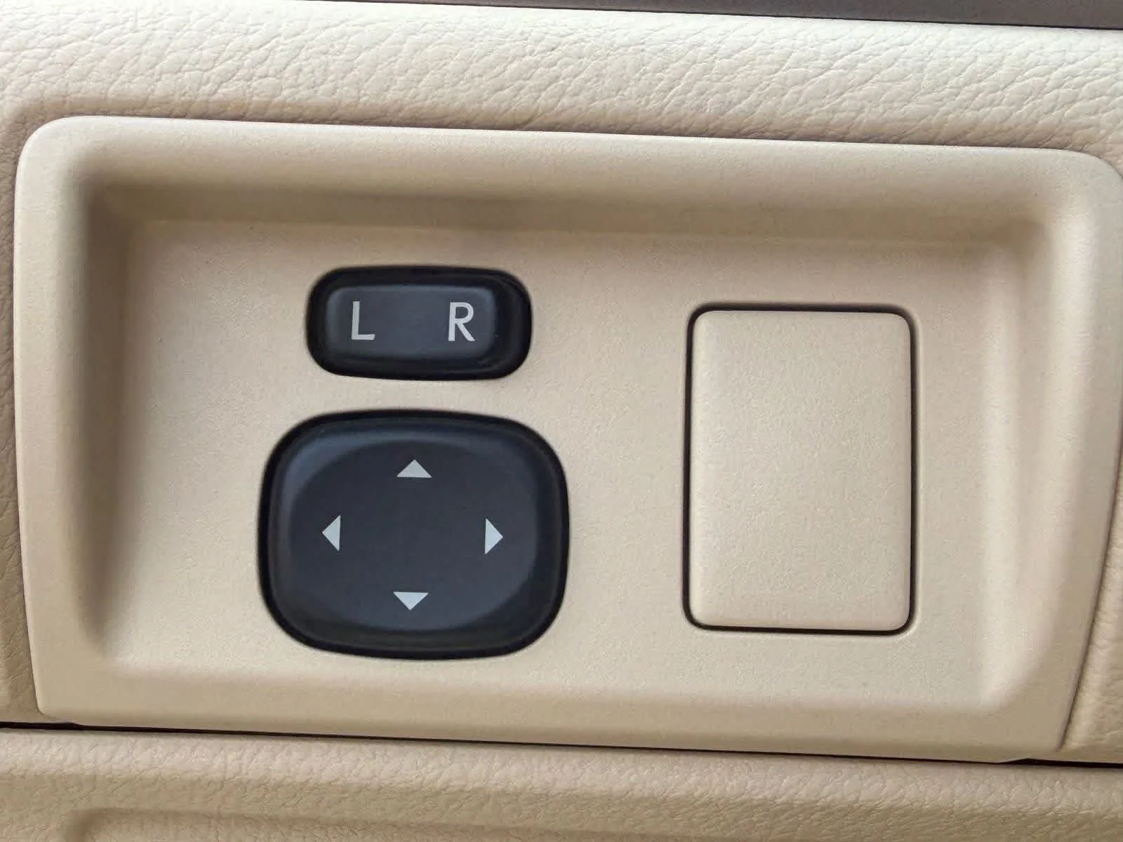 Used 2013 Obsidian Lexus 4dr Sdn image 19