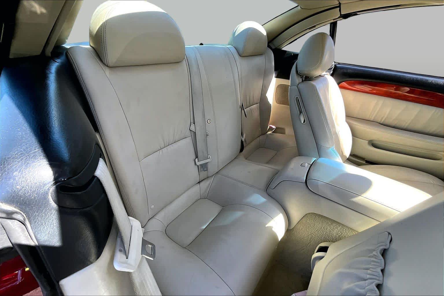 Used 2006 Matador Red Mica Lexus  image 17