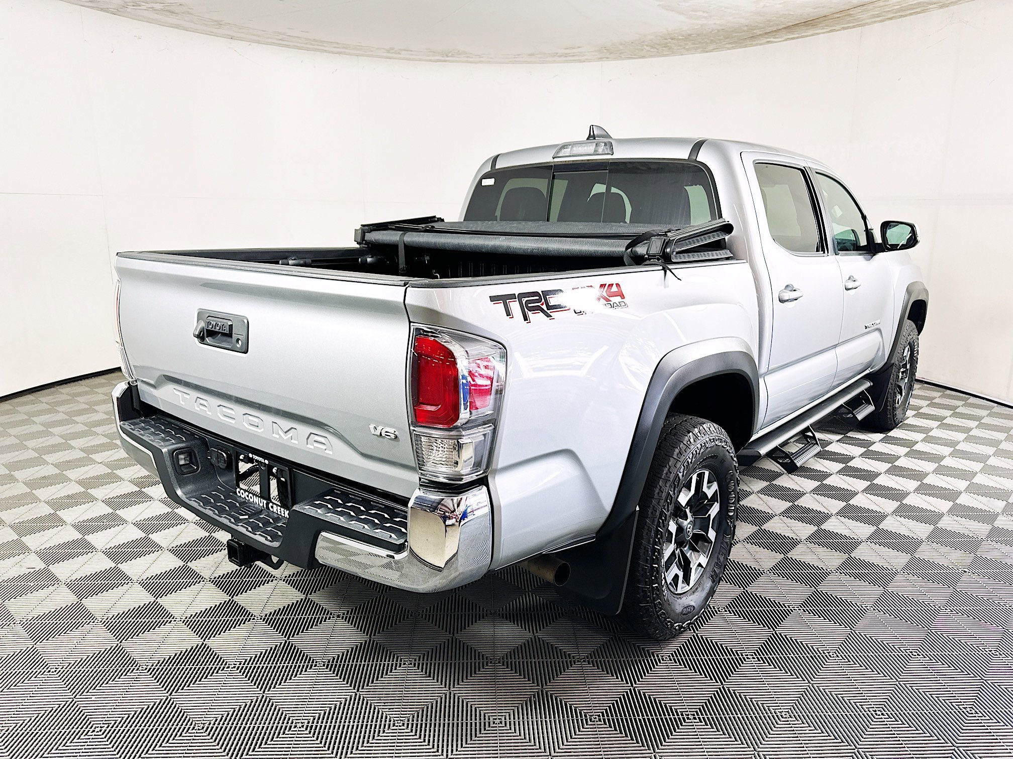 2022 Toyota Tacoma thumbnail 5