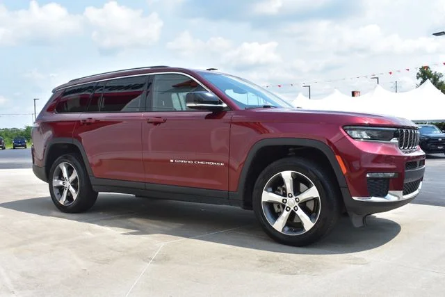 Used 2021 Red Jeep Limited image 4