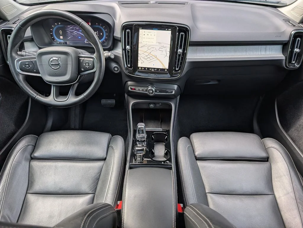 Used 2024 White Volvo B5 Plus Dark Theme image 16