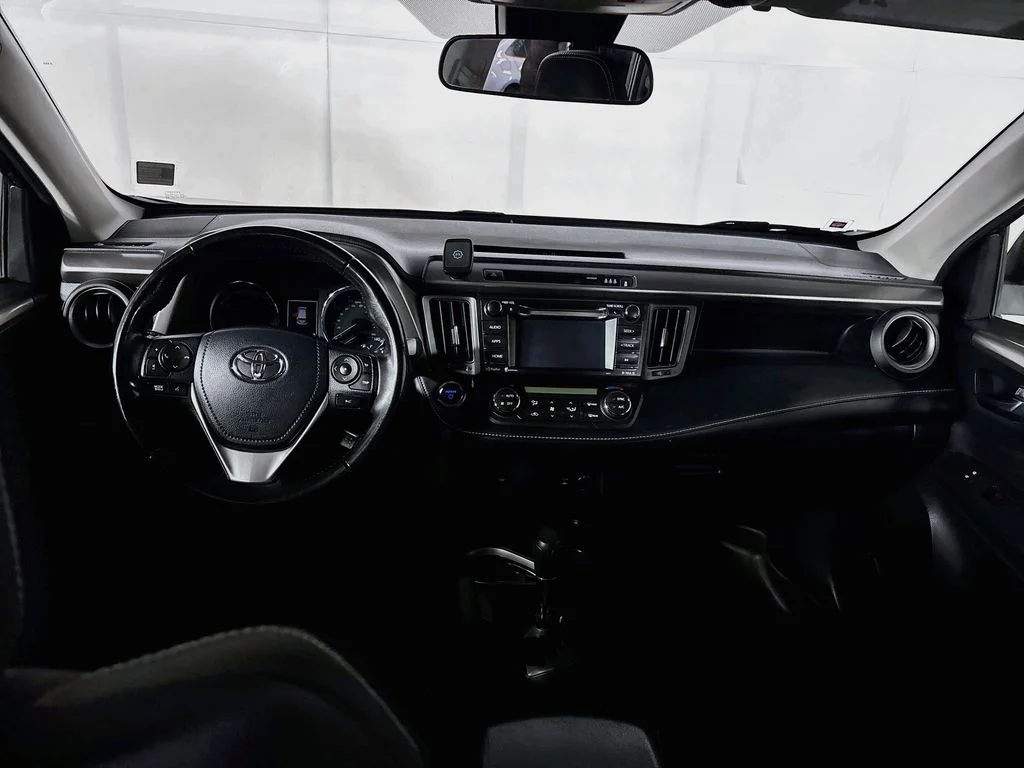 Used 2017 Gray Toyota XLE image 12