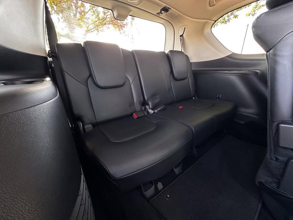Used 2024 White Nissan Platinum image 25