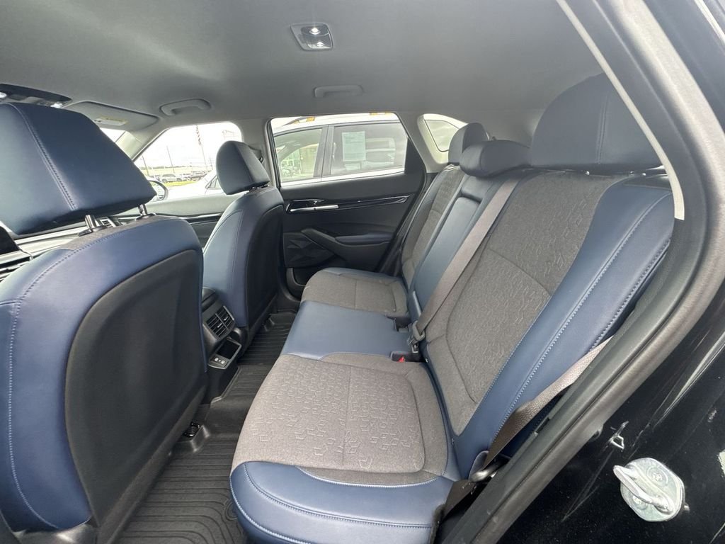 Used 2024 Black Kia S image 28