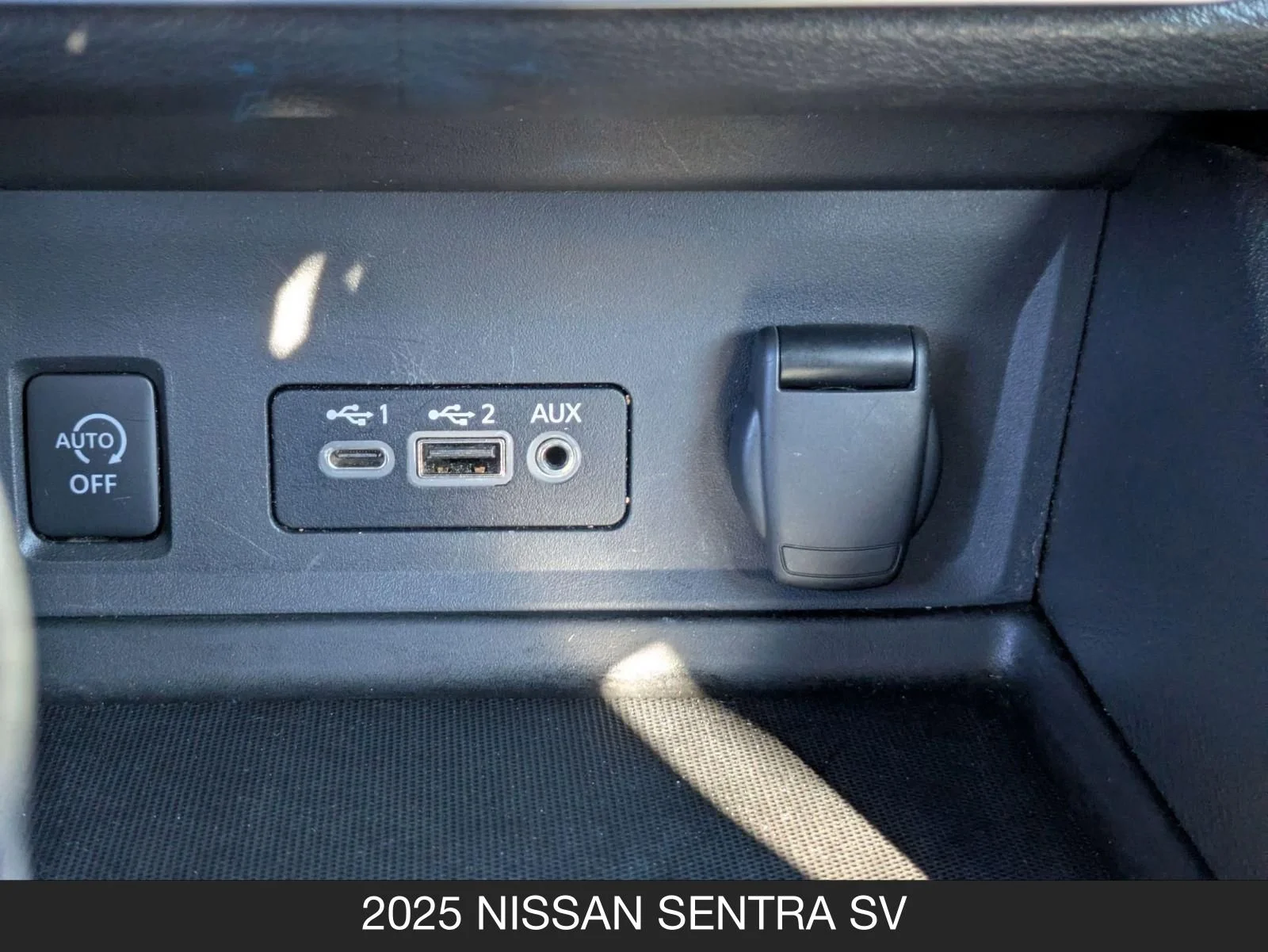 2025 Nissan Sentra SV - Photo 21