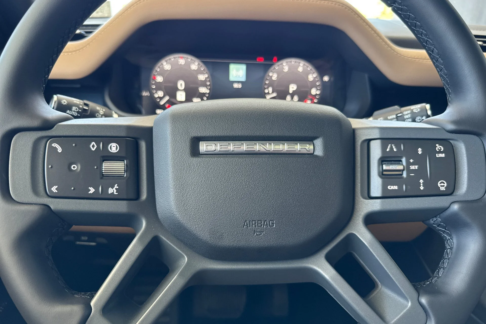 New 2026 Carpathian Grey Land Rover X-Dynamic SE image 27