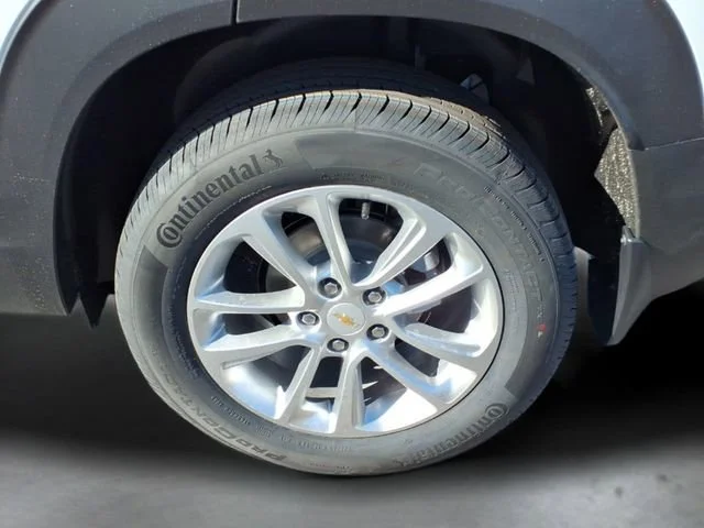 New 2026 Summit White Chevrolet LS image 26