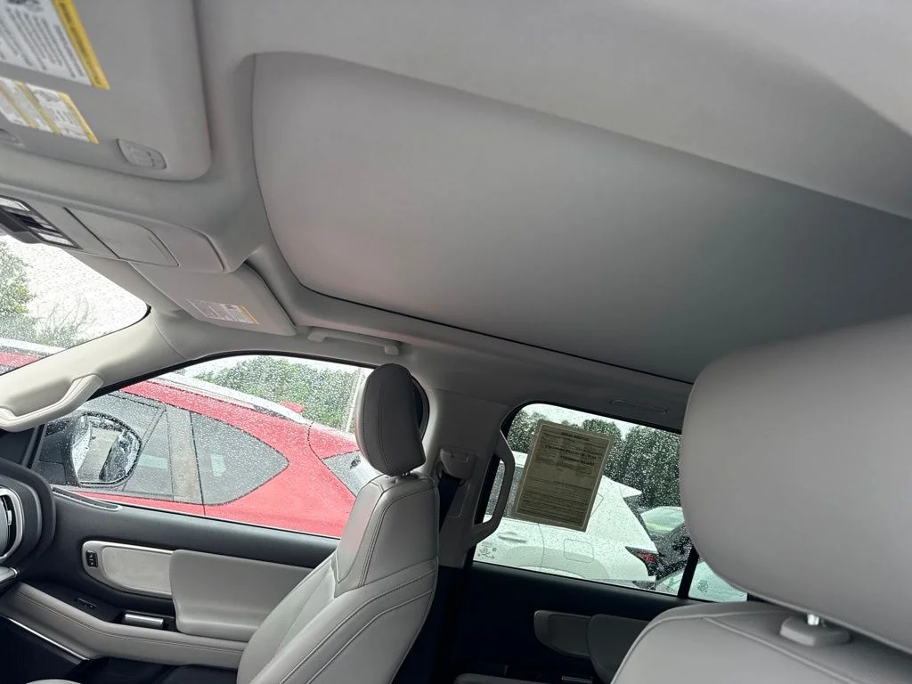 Used 2025 White Ford Active image 4