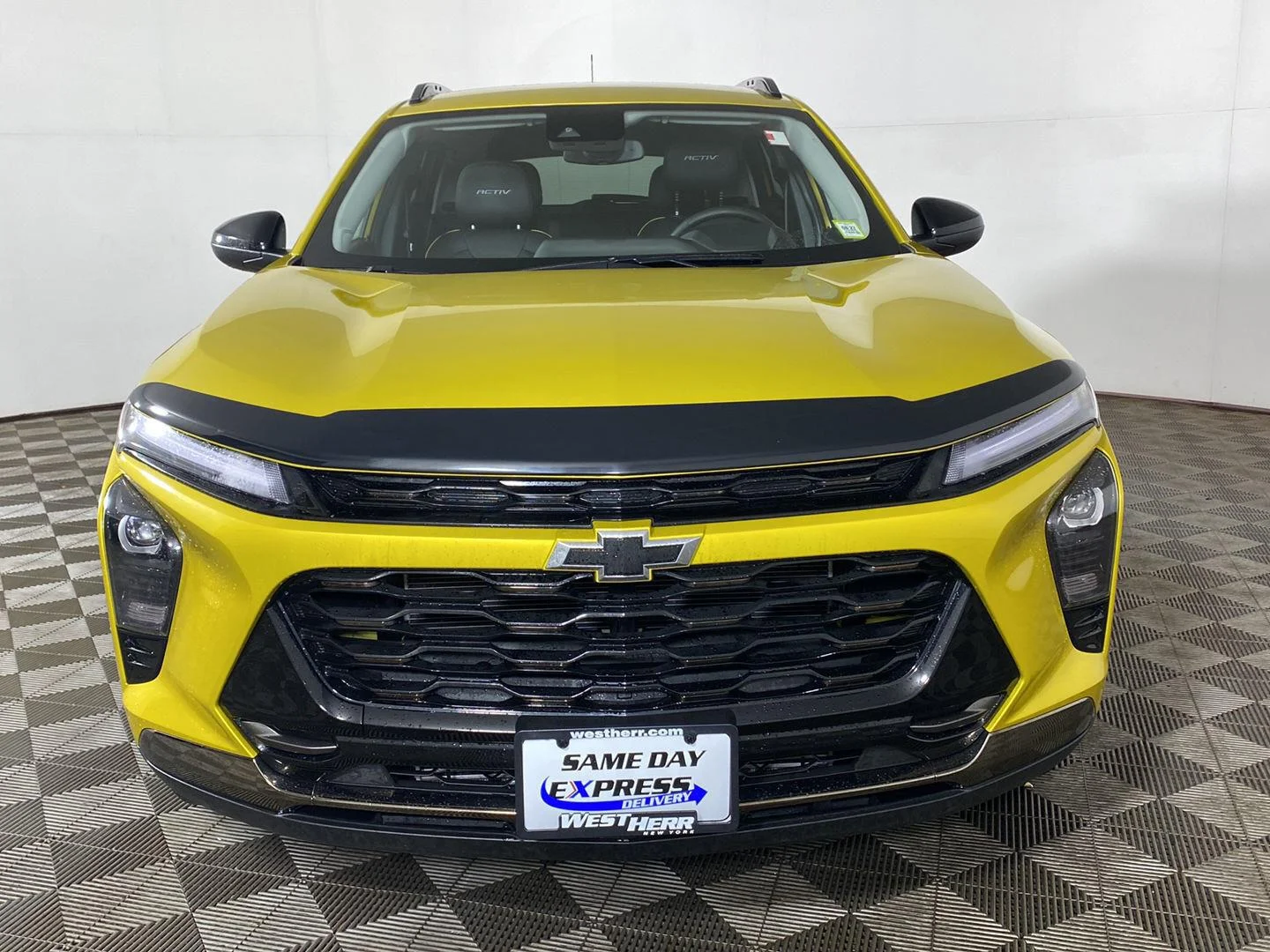 Used 2025 Nitro Yellow Metallic Chevrolet ACTIV image 8