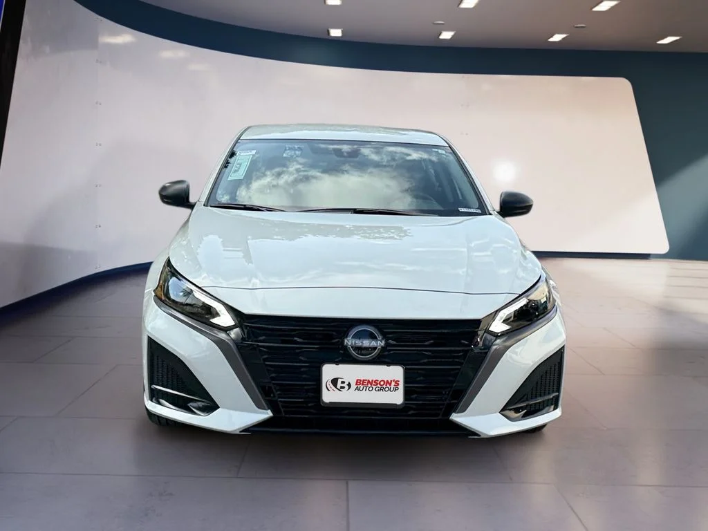 New 2026 White Nissan 2.5 SV image 8