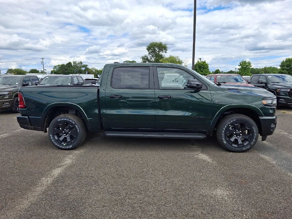 New 2027 Serrano-Green Metallic Exterior Paint RAM Big Horn image 9