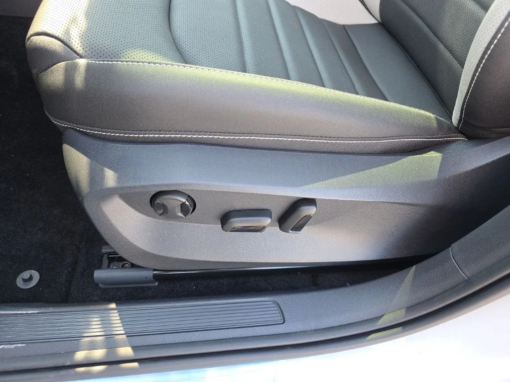 2026 Volkswagen Taos SEL - Photo 11