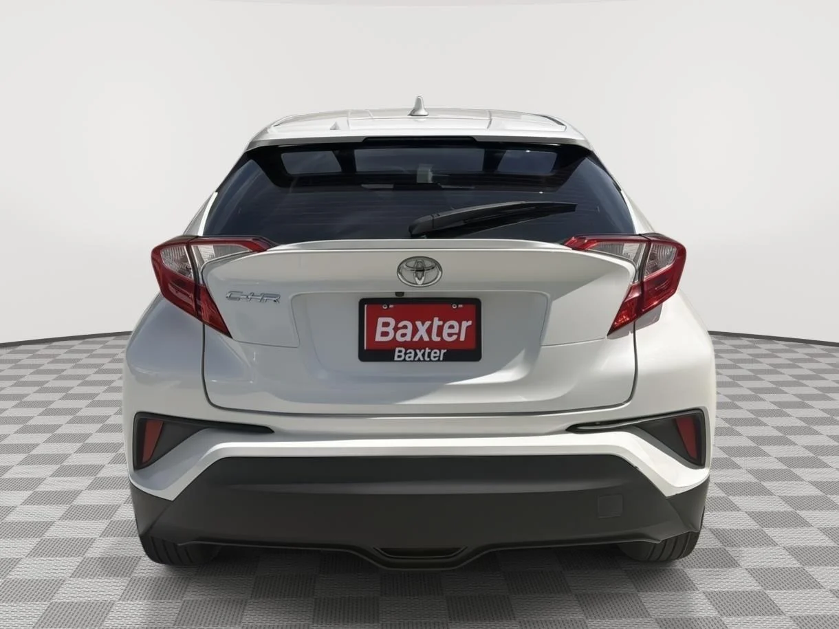 Used 2019 WHITE Toyota XLE image 6