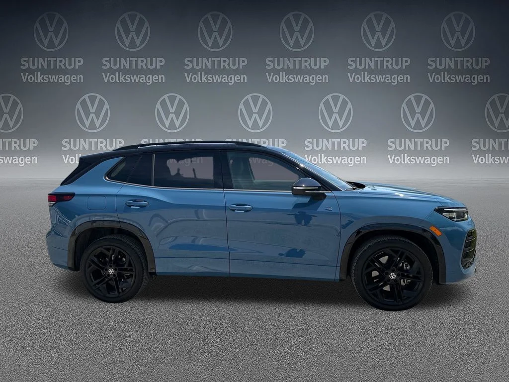 Used 2025 Blue Volkswagen 2.0T SE R-Line Black image 39