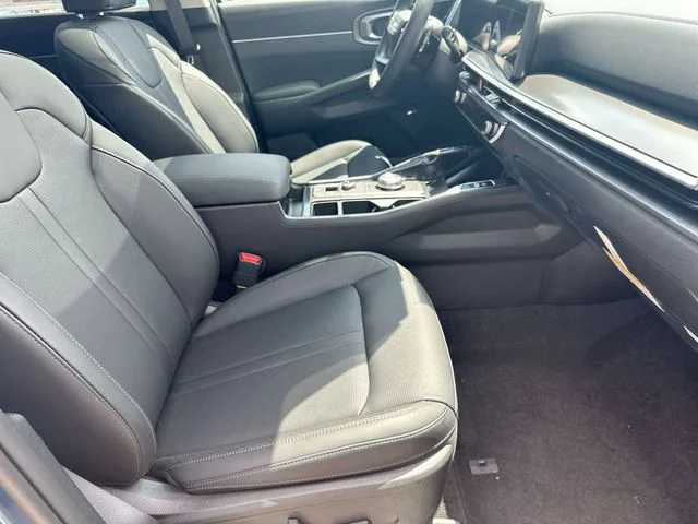 New 2026 Mineral Blue Kia EX image 29