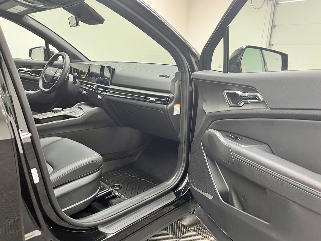 Used 2026 Black Kia X-Line image 33