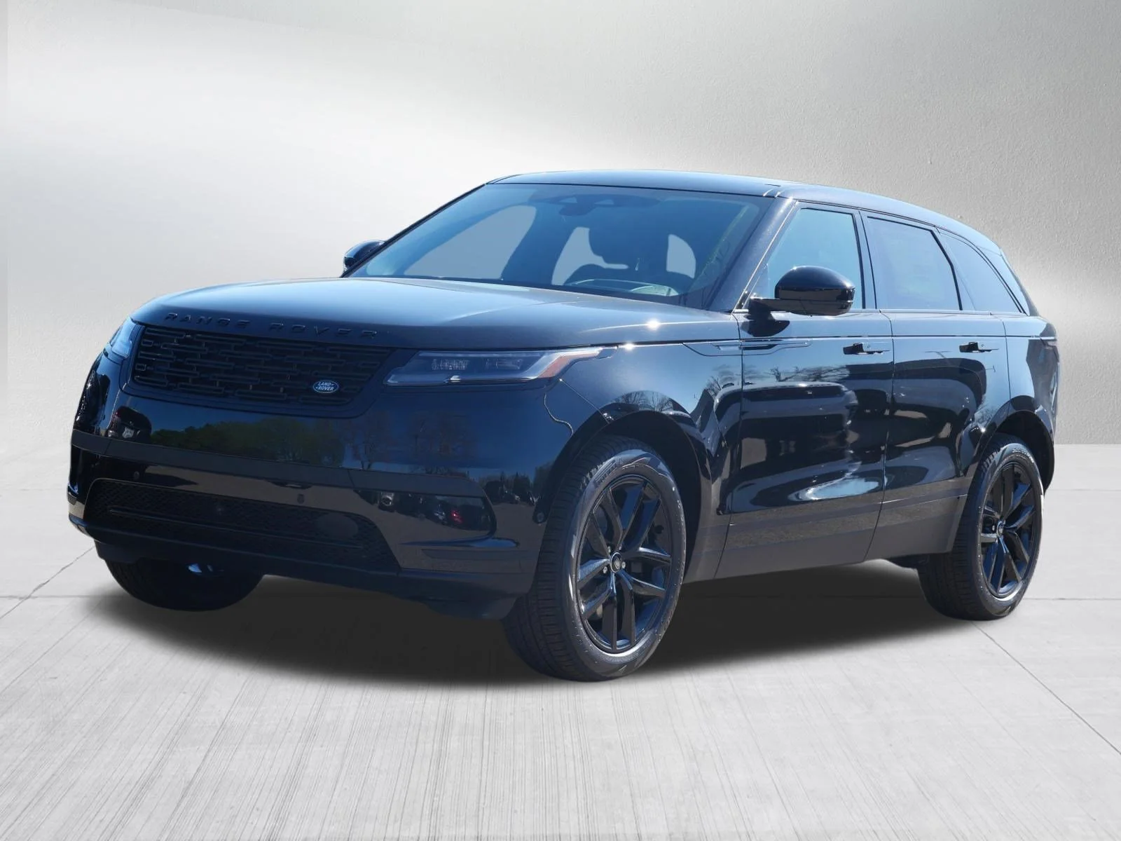 2026 Land Rover Range Rover Velar P250 S's photo