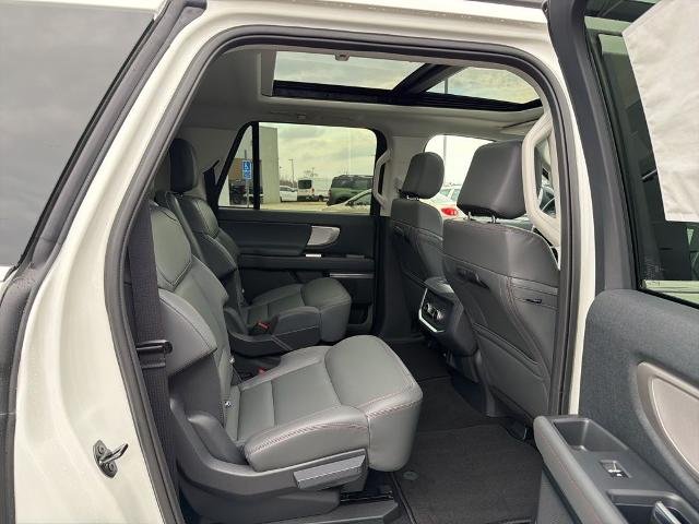 New 2025 Star White Metallic Tri-Coat Ford Active MAX image 18