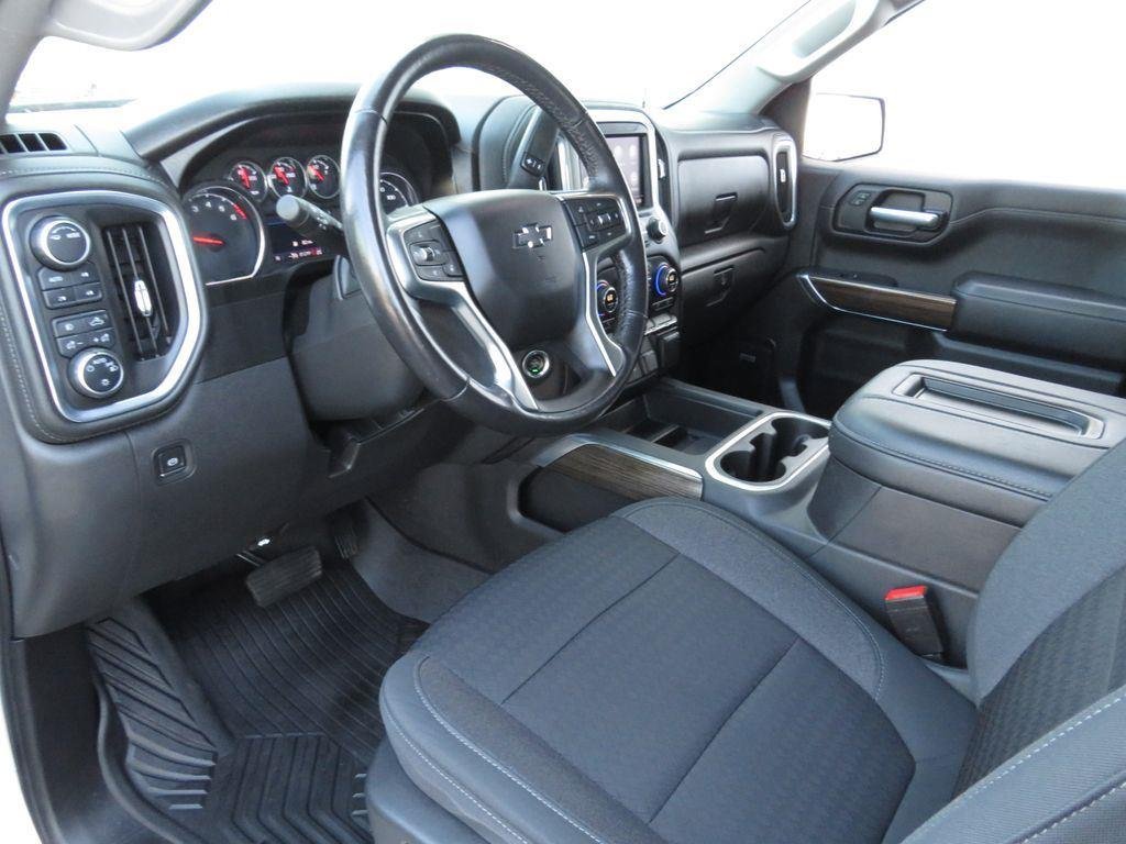 Used 2021 Silver Ice Metallic Chevrolet LT Trail Boss image 18