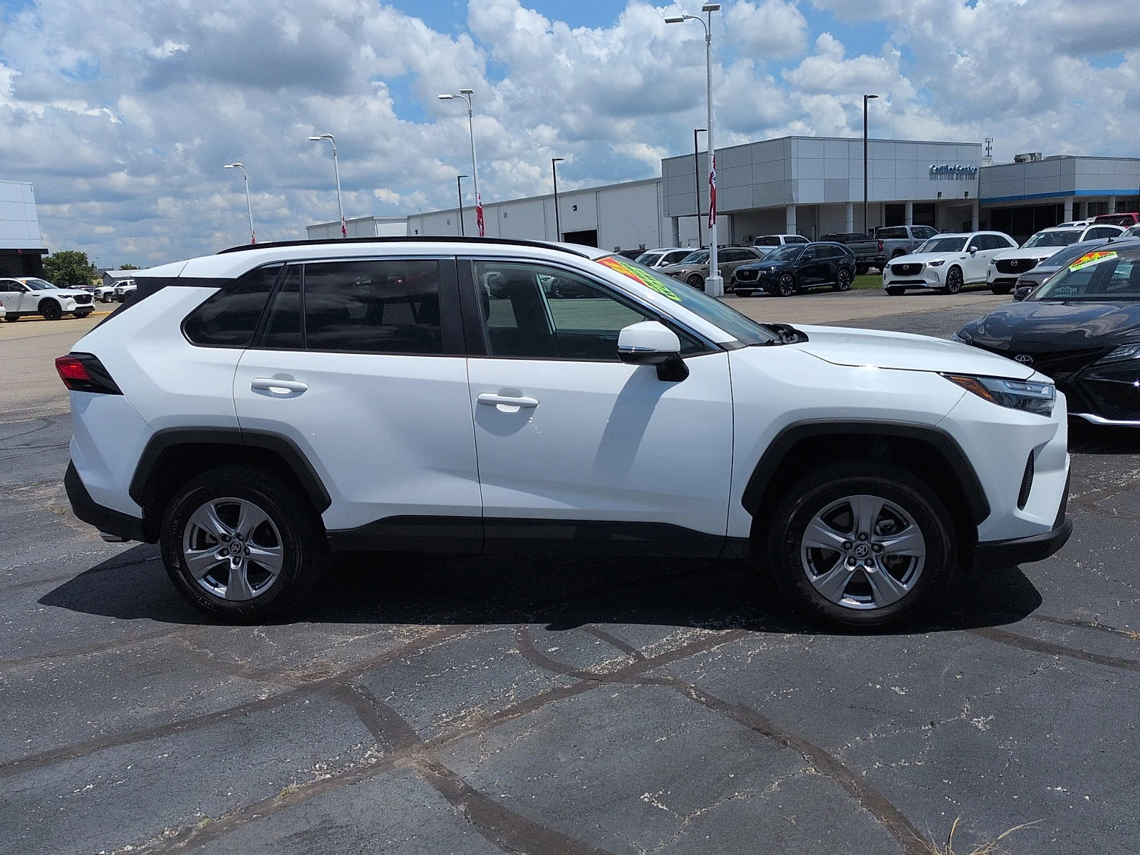 Used 2025 Ice Cap - 040 Toyota XLE image 2