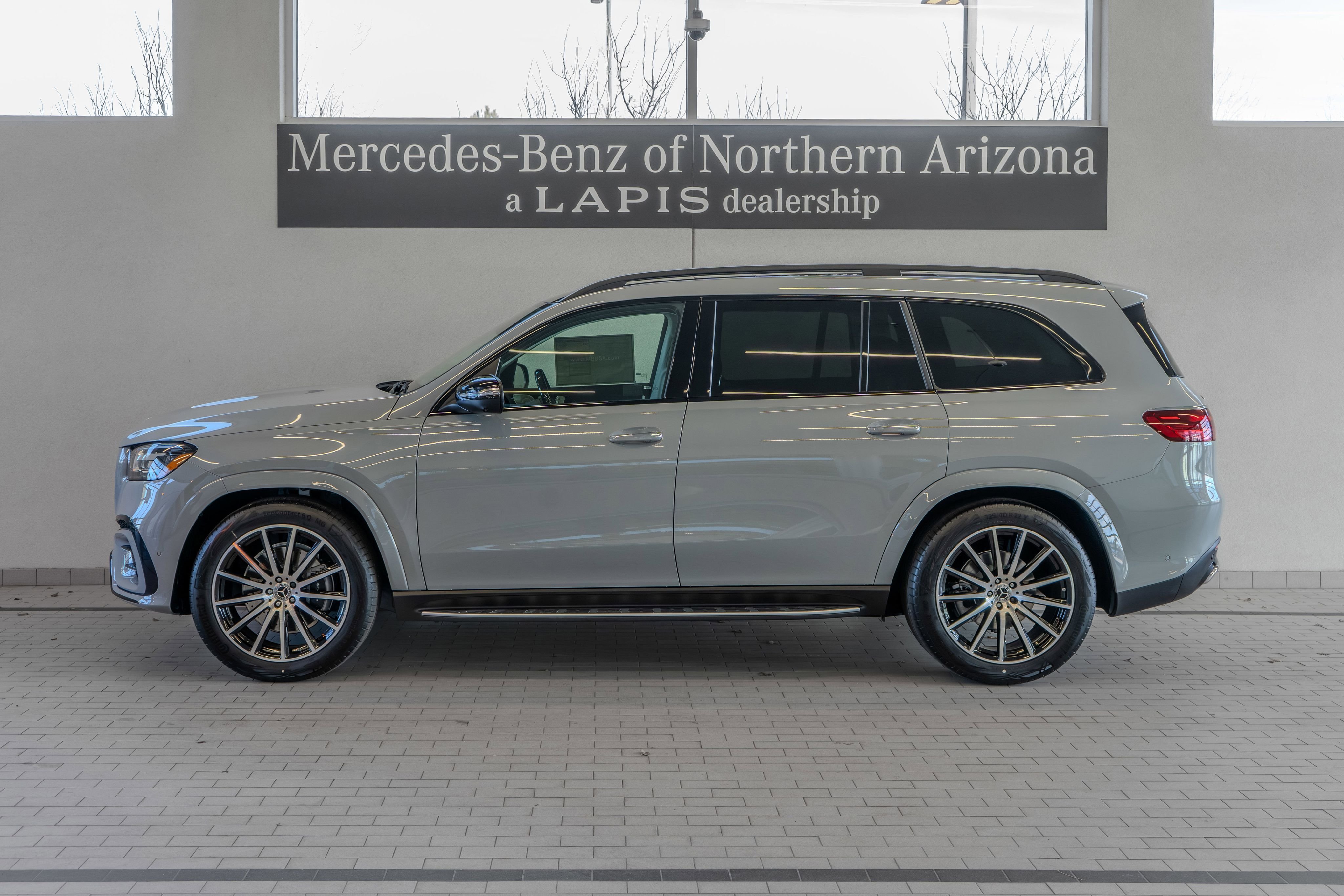 New 2026 MANUFAKTUR Alpine Grey Mercedes-Benz GLS 450 image 2