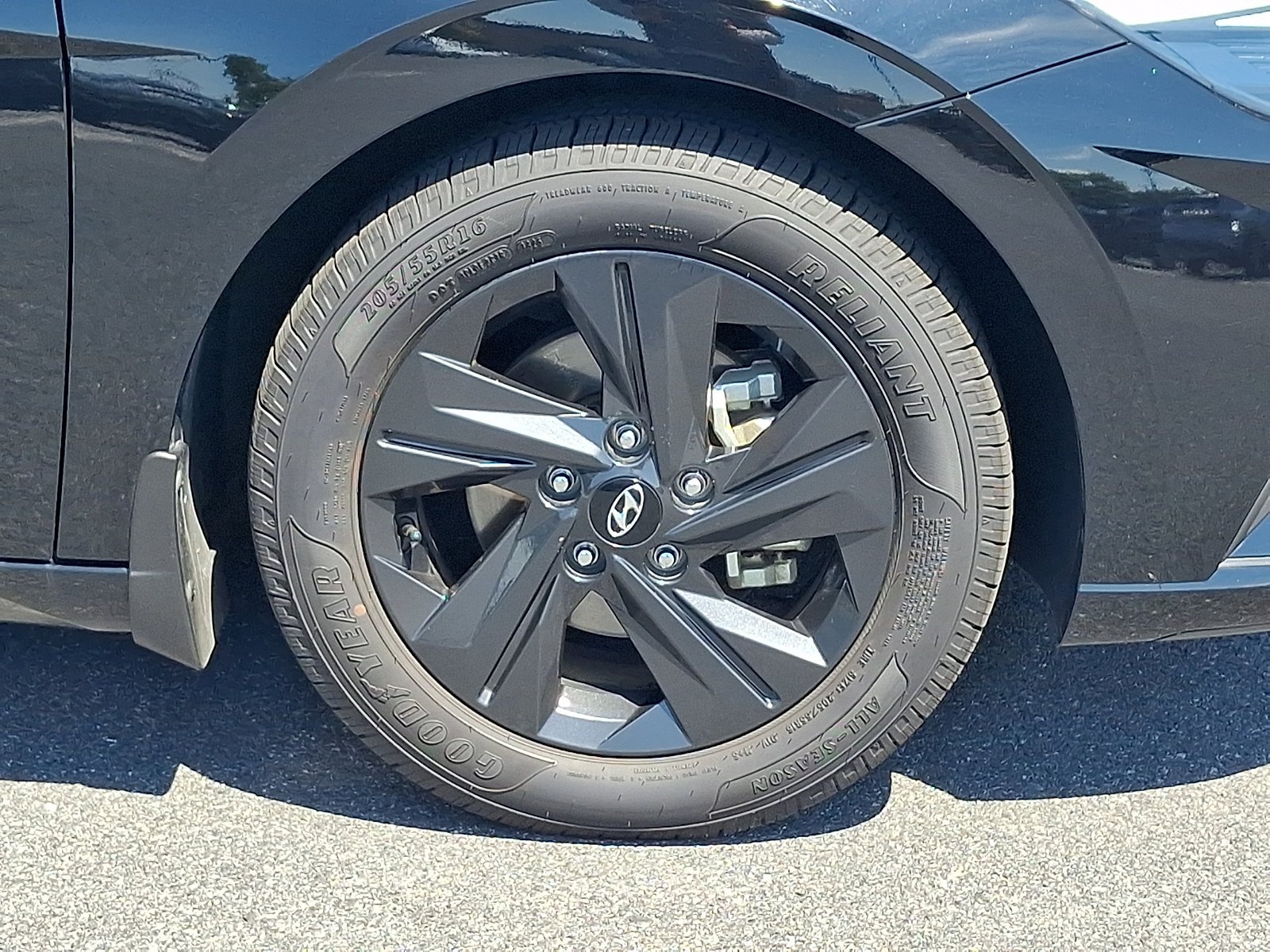 Certified Used 2023 Phantom Black Hyundai SEL image 8