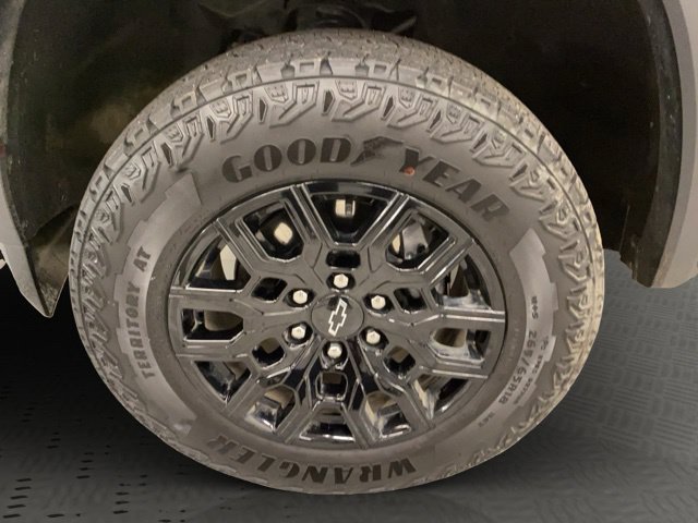 Used 2026 Red Chevrolet Trail Boss image 16