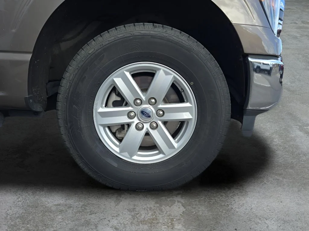 Used 2023 Brown Ford XLT image 35