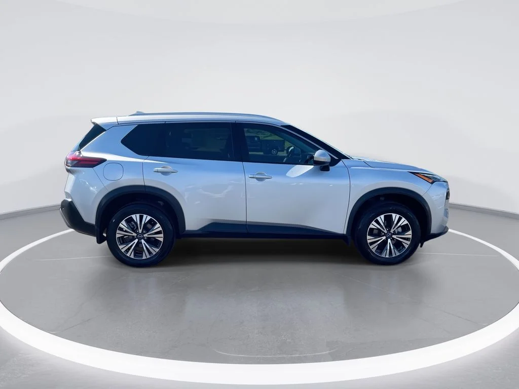 Used 2023 Silver Nissan SV image 9
