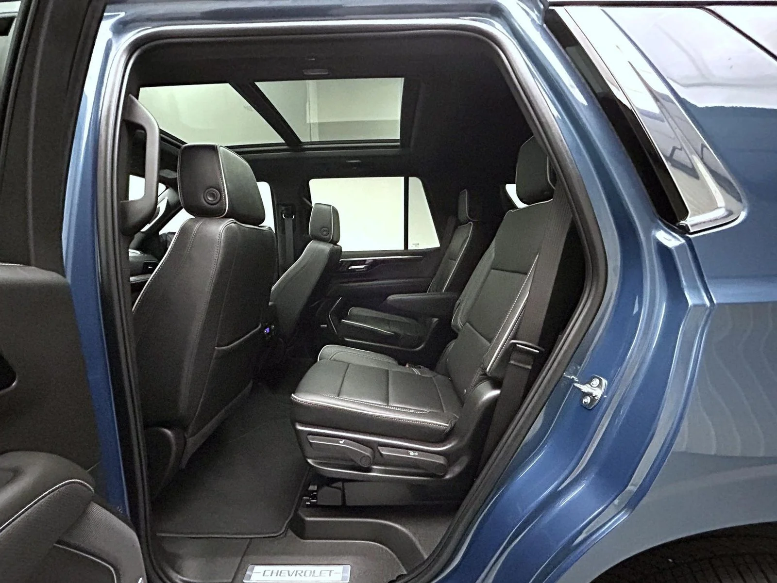 Used 2026 Blue Chevrolet Premier image 20