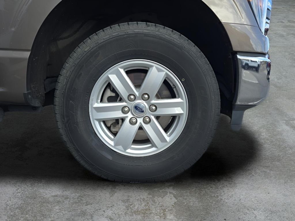 Used 2023 Brown Ford XLT image 35